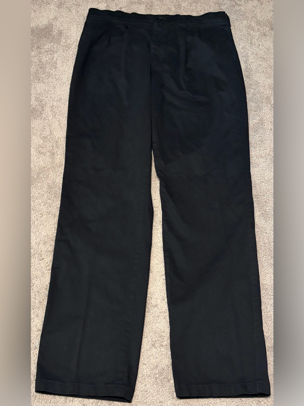 Wrangler Men’s Black Relaxed Fit Pleated Front Chino Pants Size 34x36